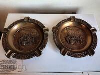 Superbe scrumiere mari în relief din bronz italian