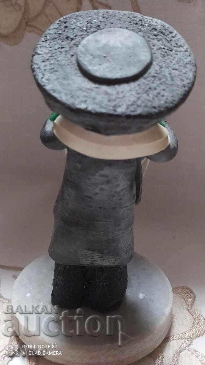 Δημοπρασία Φιγούρα με παραδοσιακή φορεσιά 4 Δημοπρασία Φιγούρα με παραδοσιακή φορεσιά 4