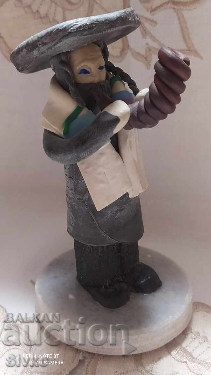 Φιγούρα με παραδοσιακή φορεσιά 4 Φιγούρα με παραδοσιακή φορεσιά 4