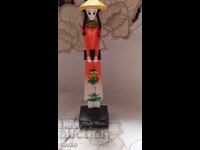 Фигурка етно носия 7