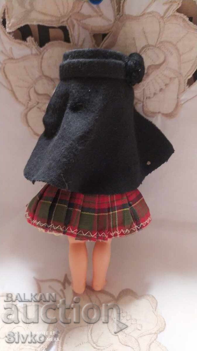 Δημοπρασία Φιγούρα παραδοσιακής φορεσιάς 9