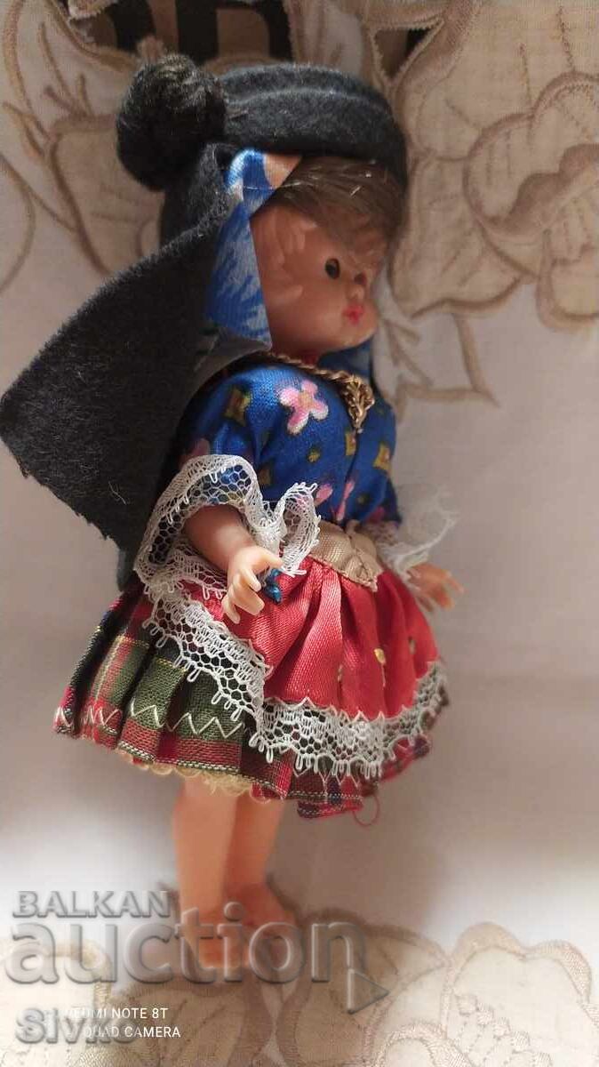 Παράδοση Φιγούρα παραδοσιακής φορεσιάς 9