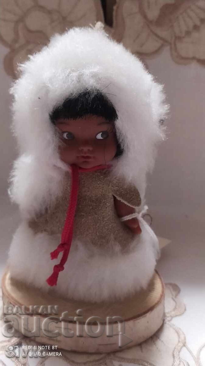 Figure of ethnic costume 13 - 5