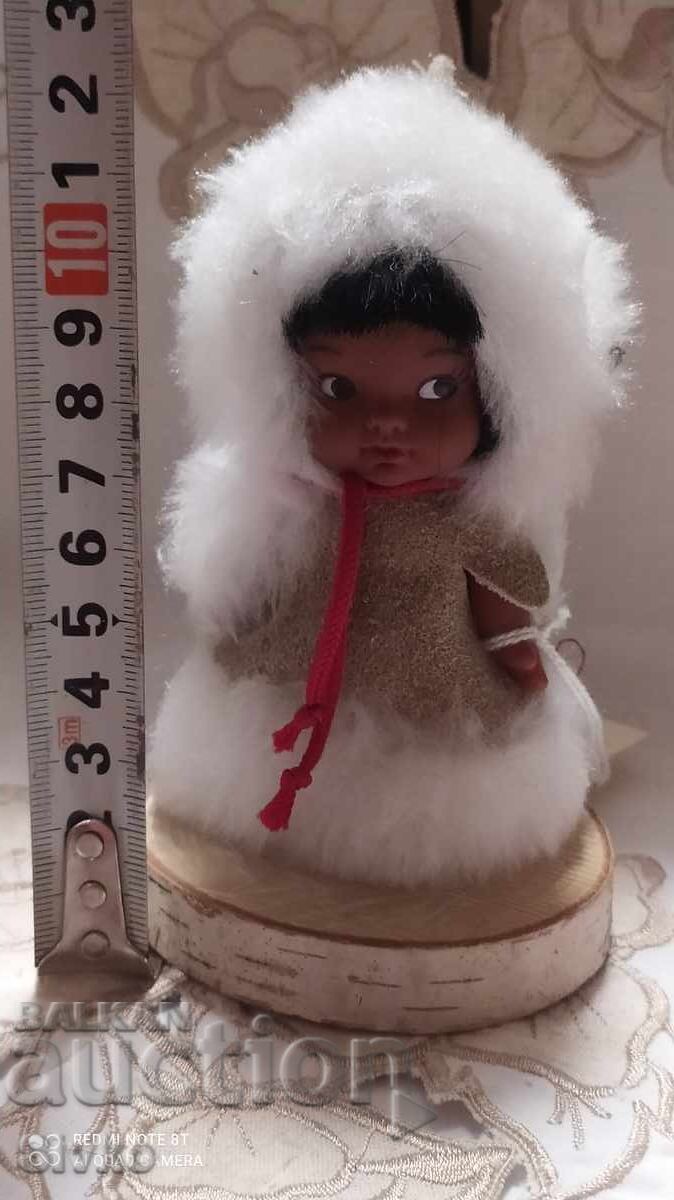 Figure of ethnic costume 13 - 6