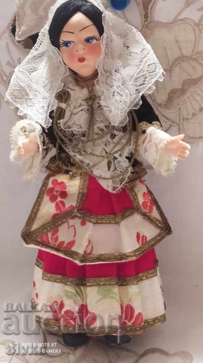 Φιγούρα με παραδοσιακή φορεσιά 14 Φιγούρα με παραδοσιακή φορεσιά 14