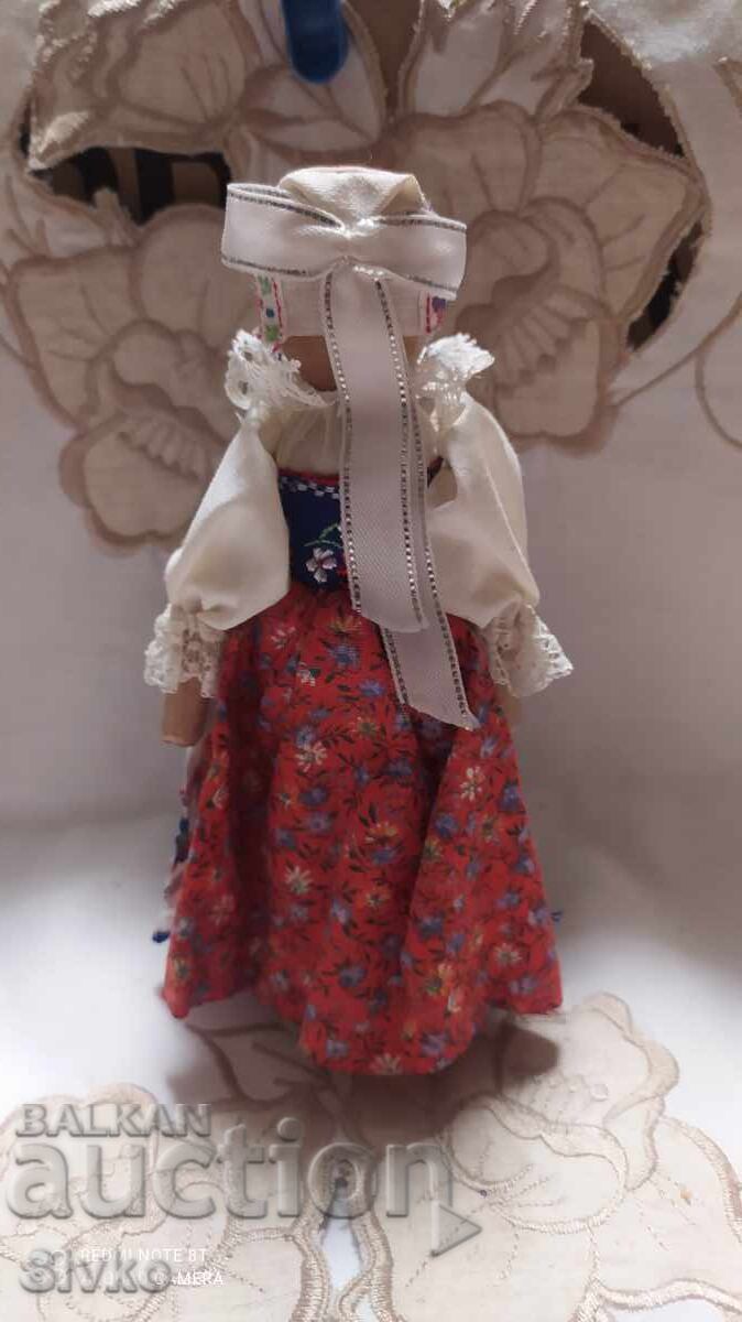 Δημοπρασία Φιγούρα παραδοσιακής φορεσιάς 15