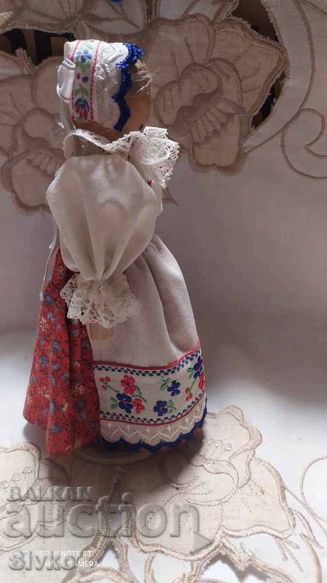 Παράδοση Φιγούρα παραδοσιακής φορεσιάς 15