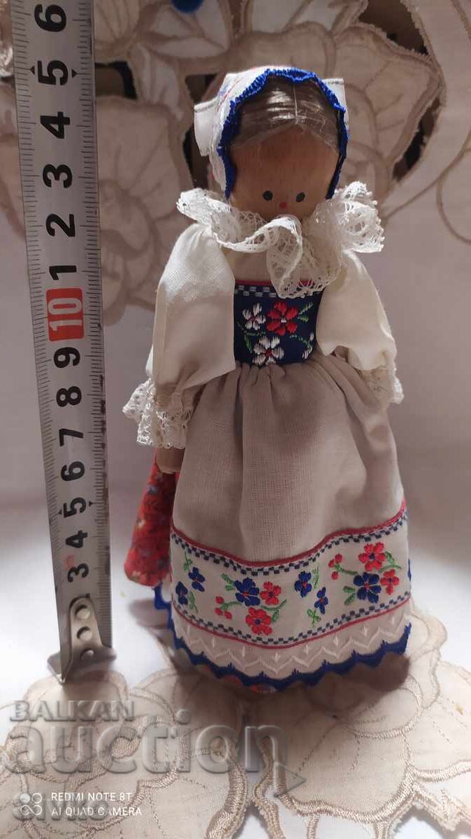 Φιγούρα παραδοσιακής φορεσιάς 15 - 5