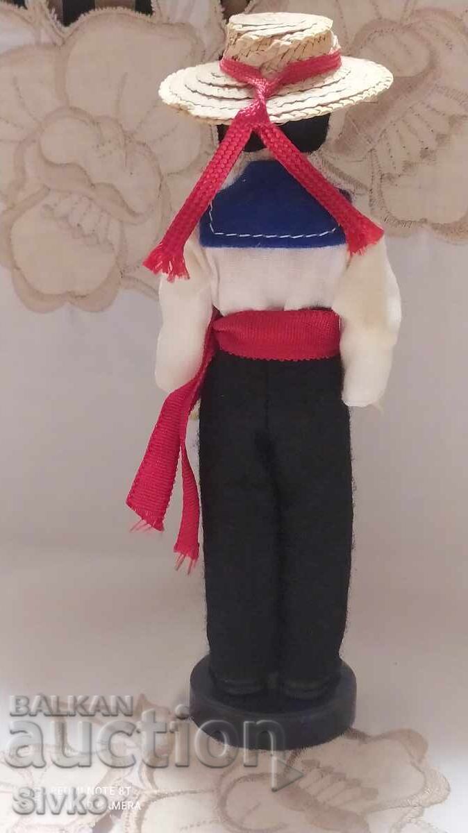 Auction Figurine of ethnic costume 17 Auction Figurine of ethnic costume 17