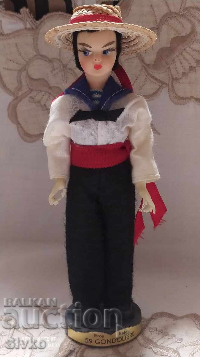 Figurine of ethnic costume 17 Figurine of ethnic costume 17