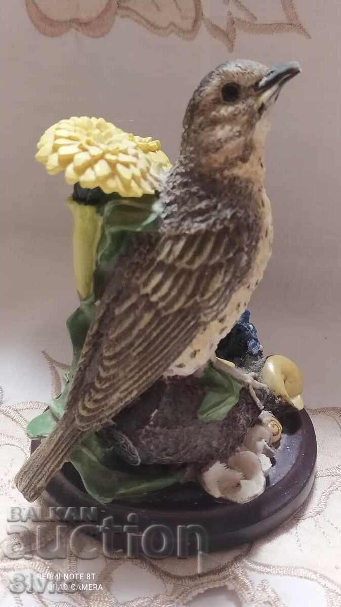 Delivery of Figurine Collection Birds The Song Thrush