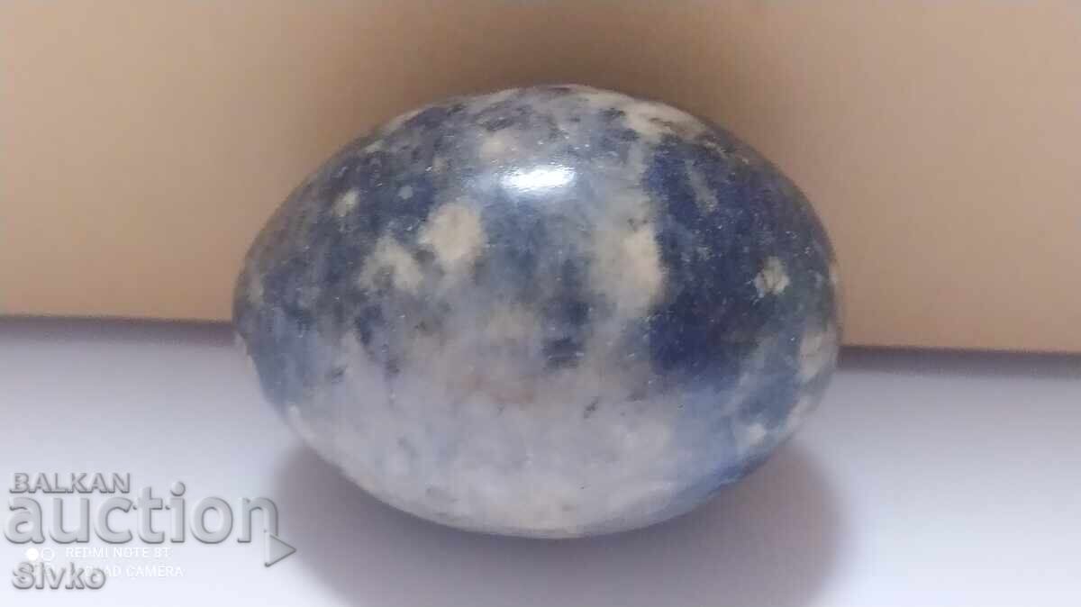 Аукцион Естествен полускъпоценен камък с форма на яйце 2 Аукцион Естествен полускъпоценен камък с форма на яйце 2