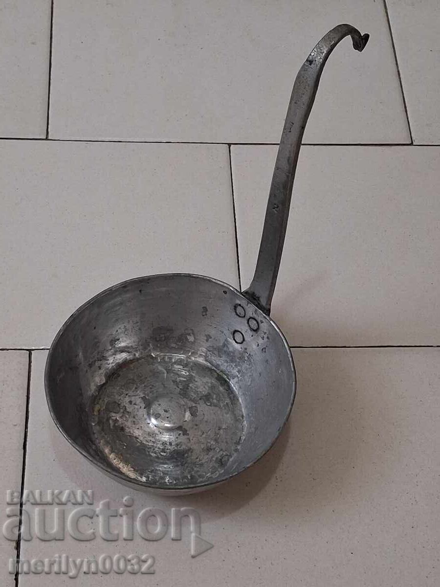 Παλιά χάλκινη κουτάλα, χάλκινο χάλκινο δοχείο, λάκκος, καπάκι κισκίλ με τιμή 69.00 BGN | € 35.28 Παλιά χάλκινη κουτάλα, χάλκινο χάλκινο δοχείο, λάκκος, καπάκι κισκίλ με τιμή 69.00 BGN | € 35.28