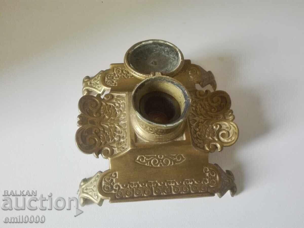 Delivery of Old bronze inkwell