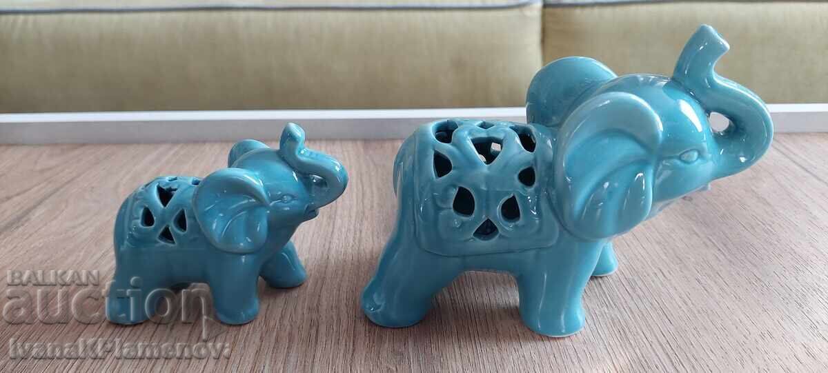 Souvenirs for connoisseurs, two pieces, excellent