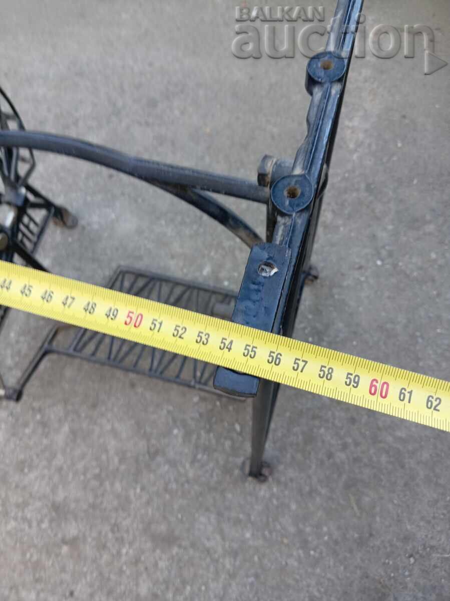 Picioare metalice de mașină de cusut din anii '30 BRITANNIA - 5