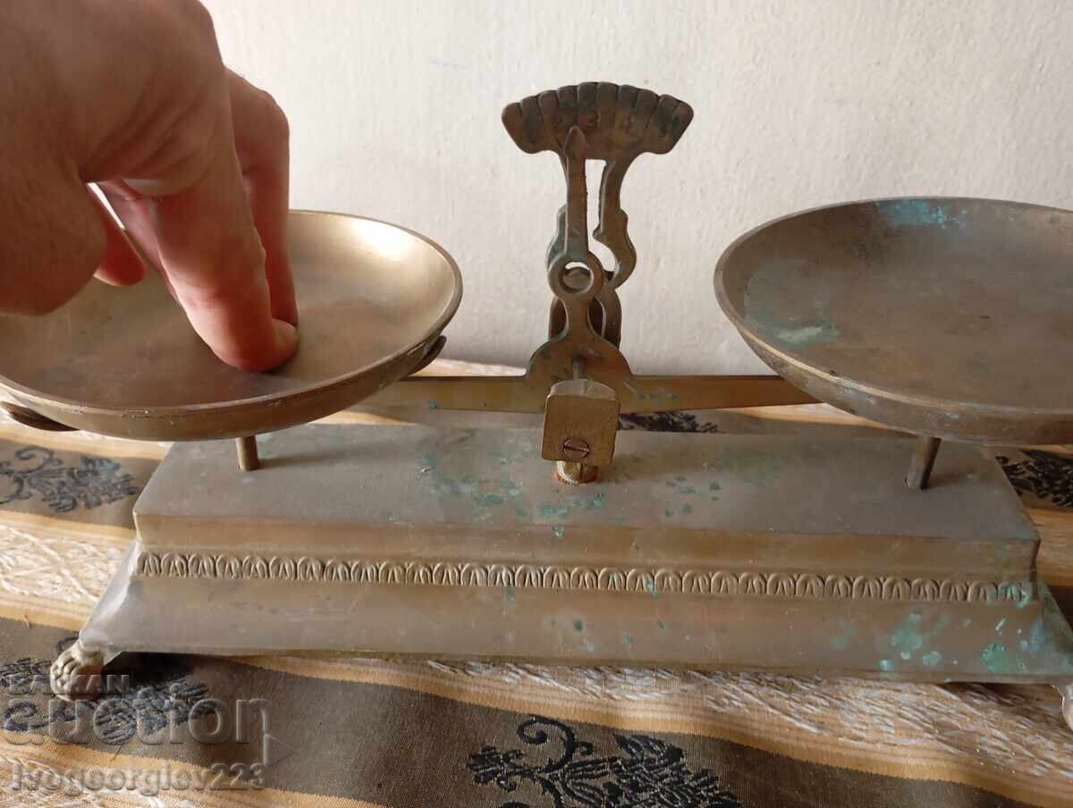 Vintage scale - 7 Vintage scale - 7