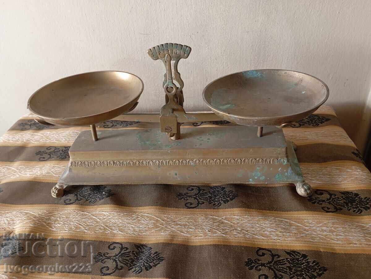 Vintage scale Vintage scale