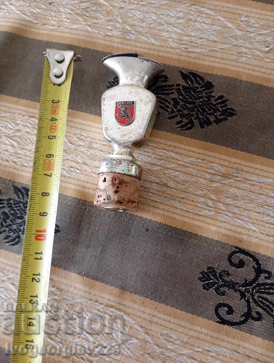 Πολυτελές πώμα για αλκοόλ με τιμή 15.00 BGN | € 7.67