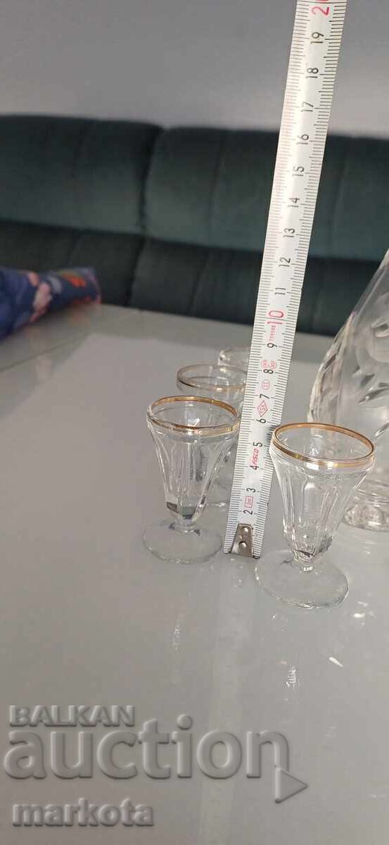 Licitație Foarte frumos set vechi pentru rachiu Licitație Foarte frumos set vechi pentru rachiu