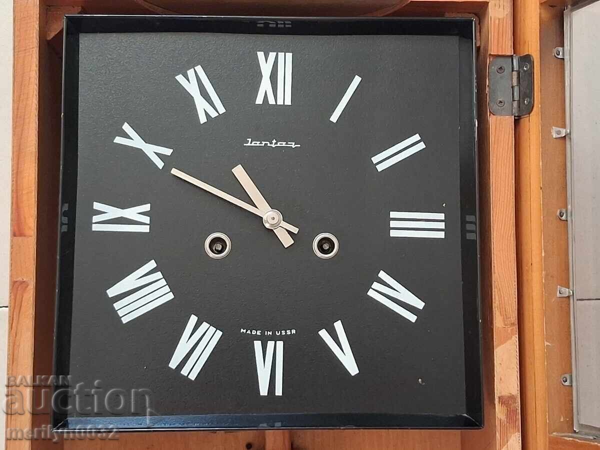 Delivery of Wall clock "Yantar" USSR Works