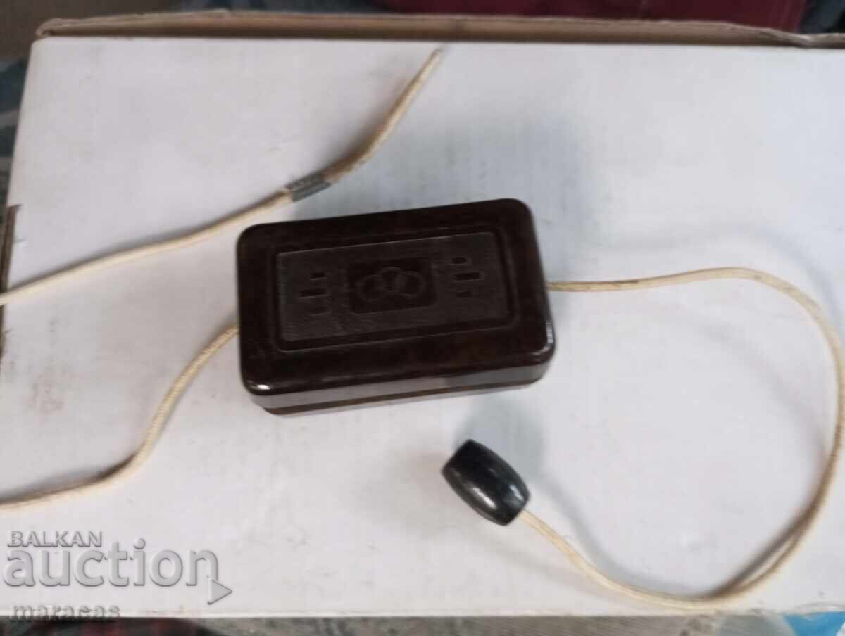 Mașină de ascuțit pentru aparate de ras de frizerie