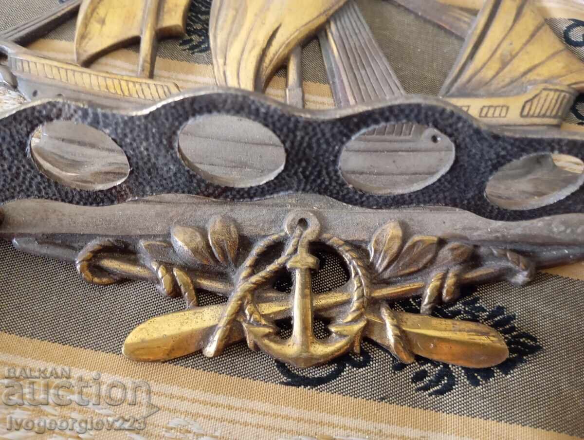 Licitație Suport de perete pentru pipe - navă