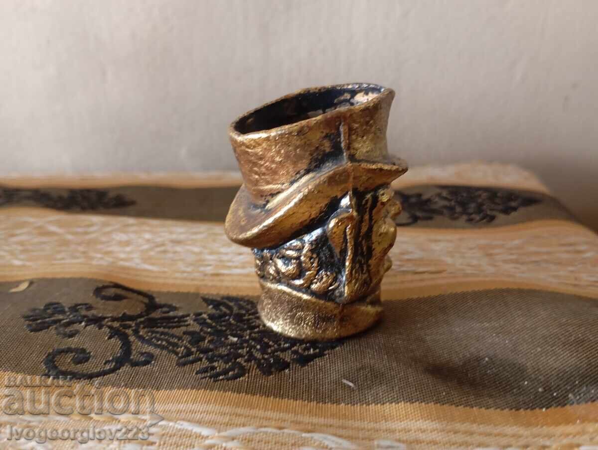 Доставка на Винтидж чашка Доставка на Винтидж чашка