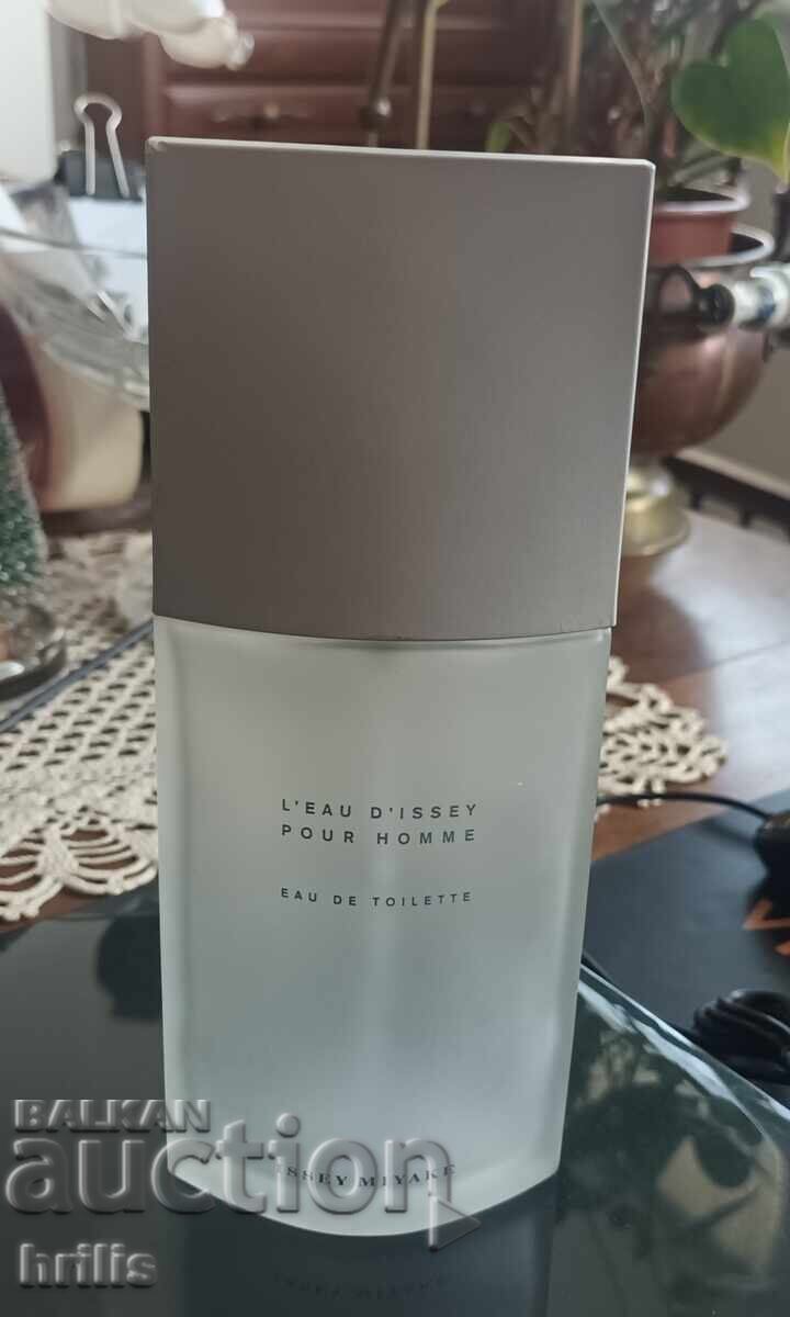 ПРАЗНО ШИШЕ ОТ ПАРФЮМ "ИСЕИ МИАКИ"