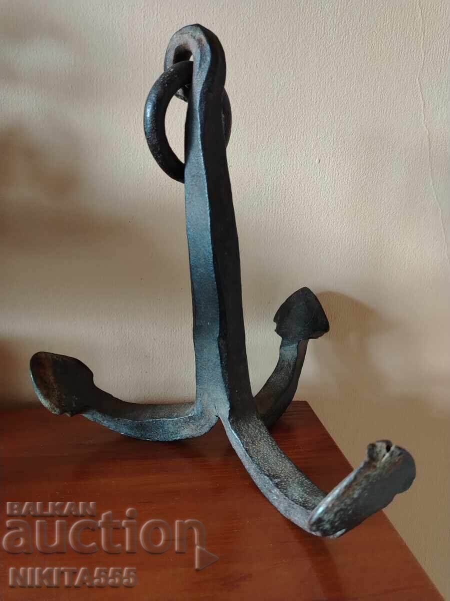 Delivery of Small antique iron anchor Delivery of Small antique iron anchor
