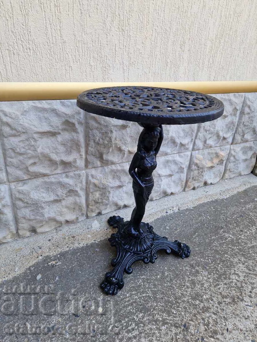 Παράδοση Υπέροχο αντίκα μεταλλικό βοηθητικό τραπεζάκι κήπου