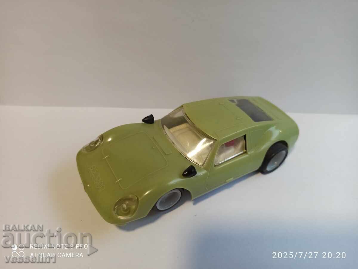 Стара кола1/32 от писта melkus Wartburg F1 RS1000 с цена € 23.52 | 46.00 лв.