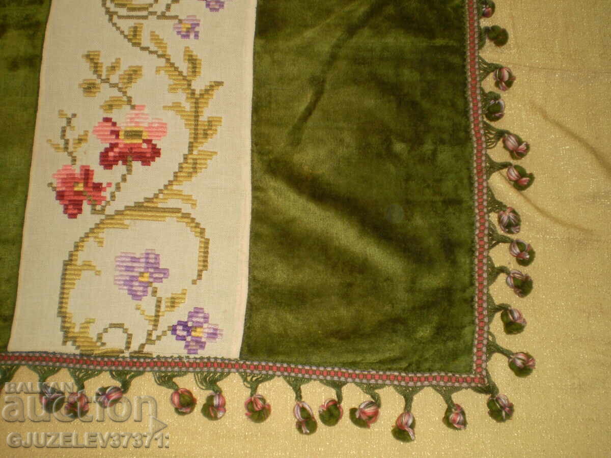 Ръчно бродирана покривка за маса от 19-ти век с пискюли от - 6 Ръчно бродирана покривка за маса от 19-ти век с пискюли от - 6