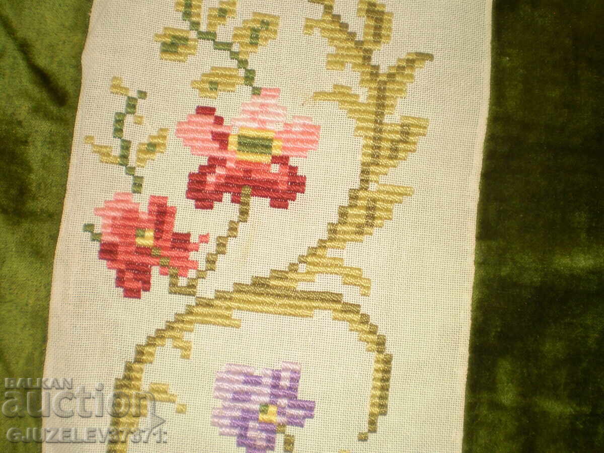 Ръчно бродирана покривка за маса от 19-ти век с пискюли от - 7 Ръчно бродирана покривка за маса от 19-ти век с пискюли от - 7