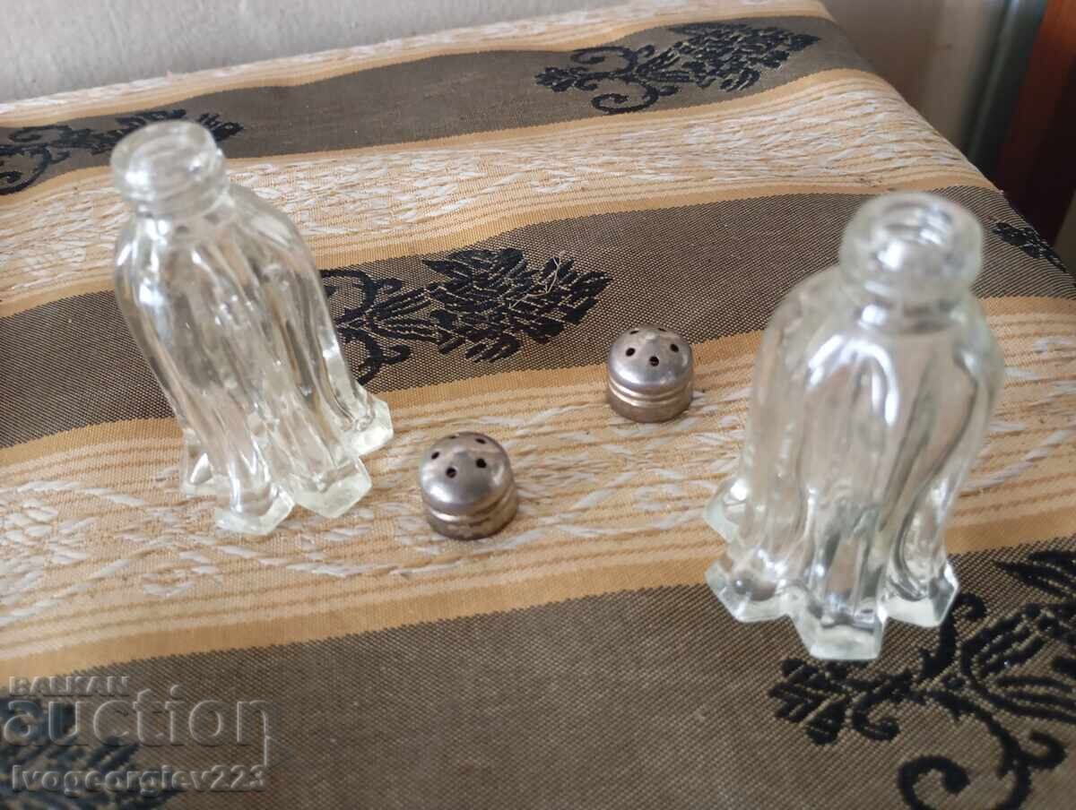 Σετ αλατιέρας με τιμή 20.00 BGN | € 10.23