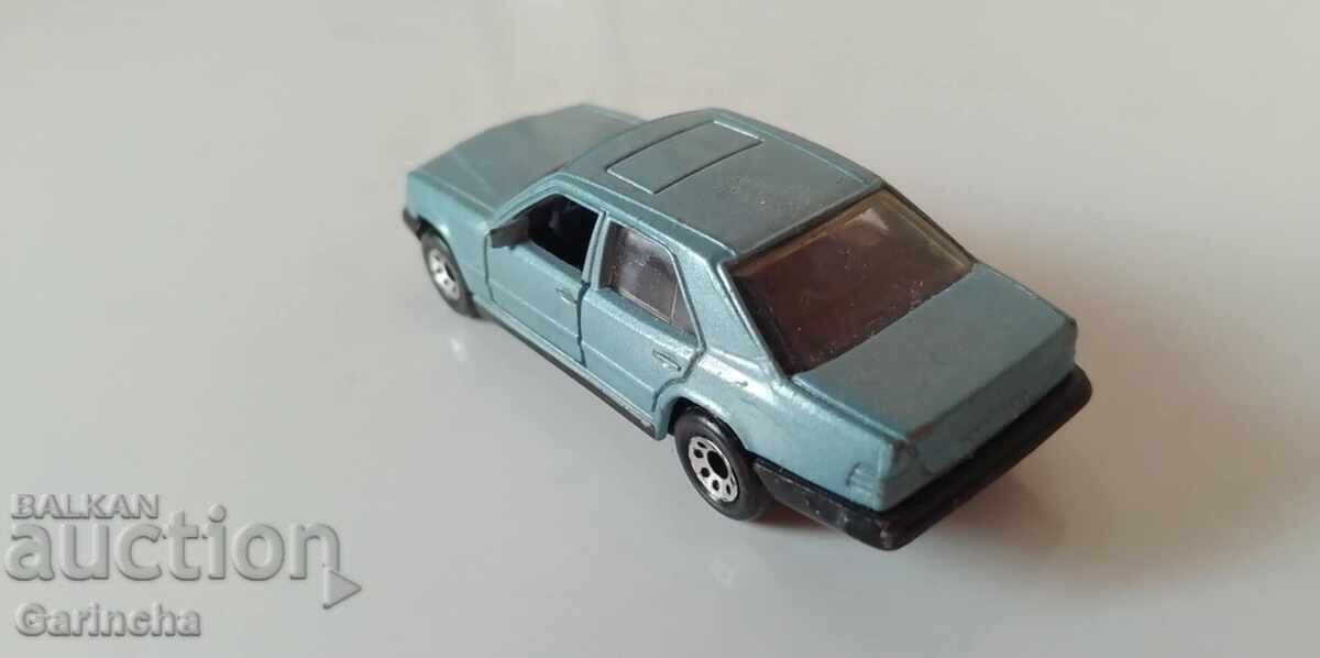 Auction  Matchbox Macau 1/64 Mercedes 124 E500