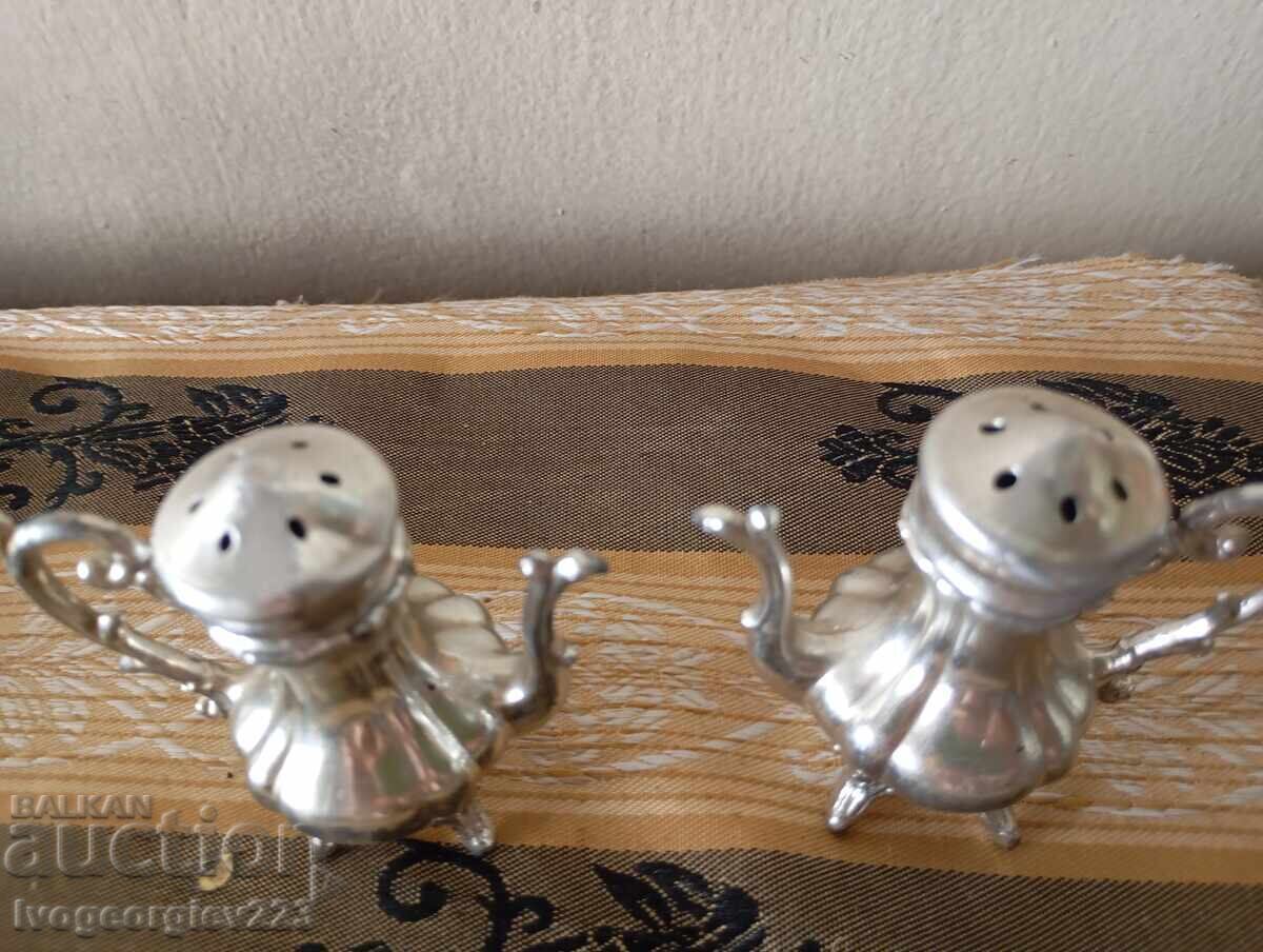 Set de solnițe cu preț € 11.00 | 21.51 BGN Set de solnițe cu preț € 11.00 | 21.51 BGN