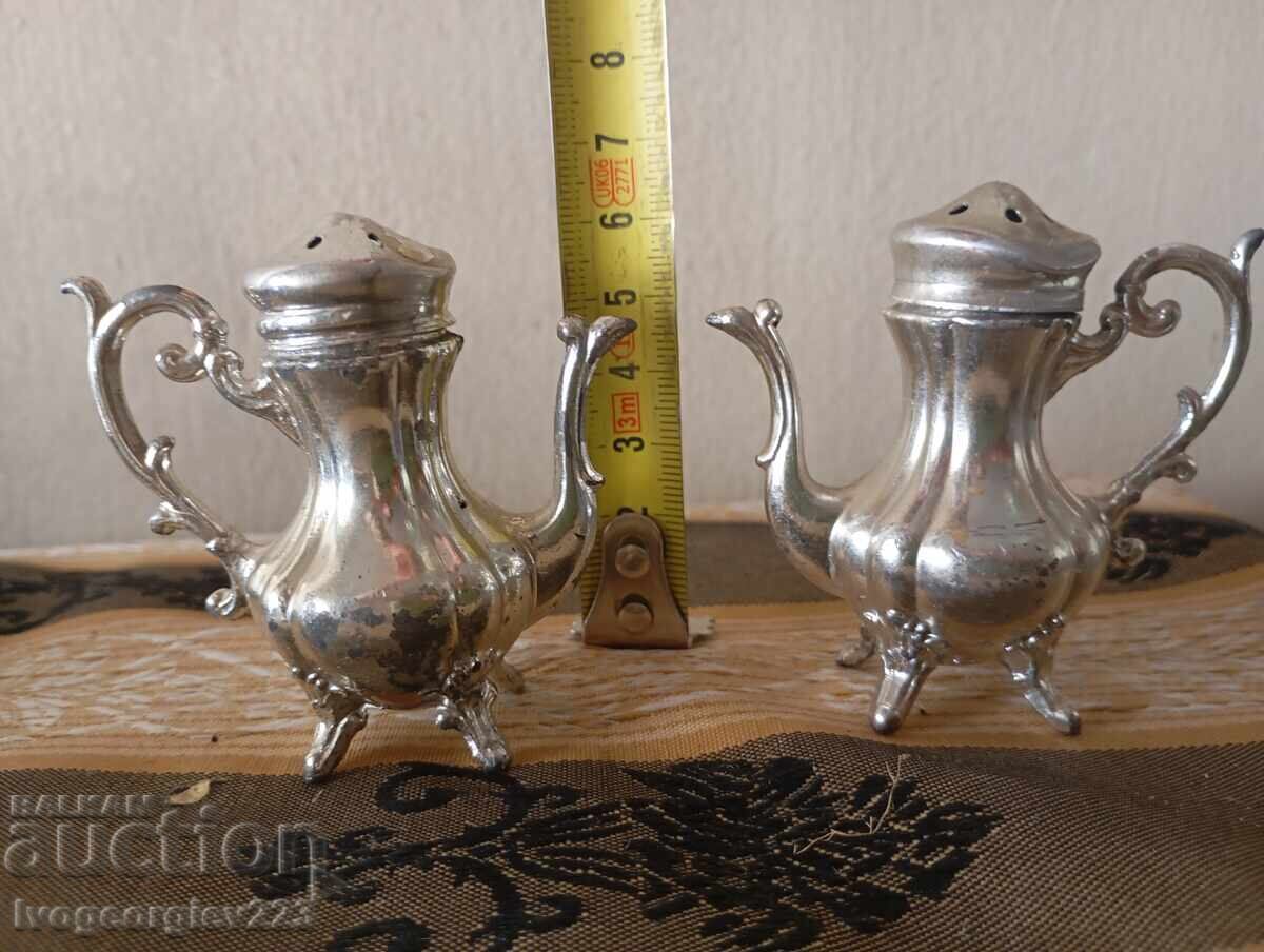 Auction  Salt Cellar Set