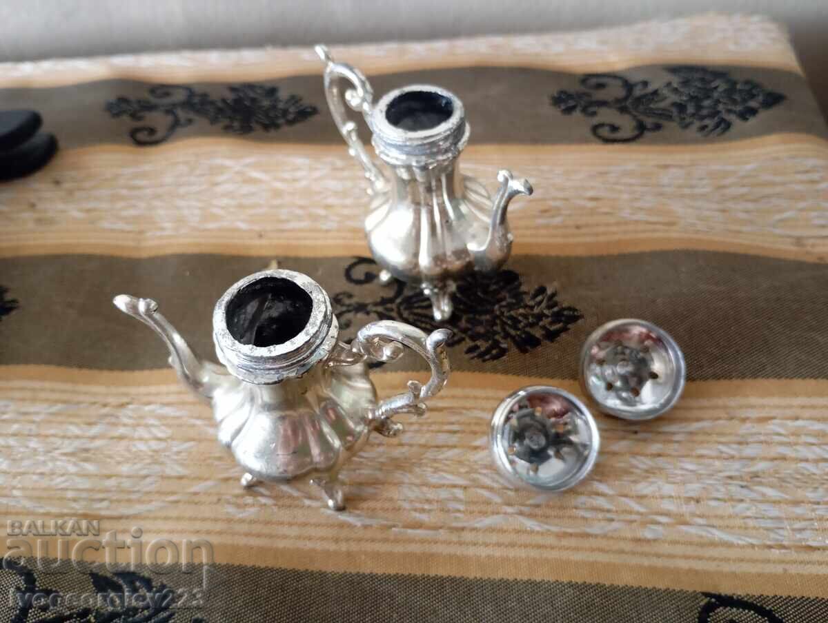Delivery of Salt Cellar Set