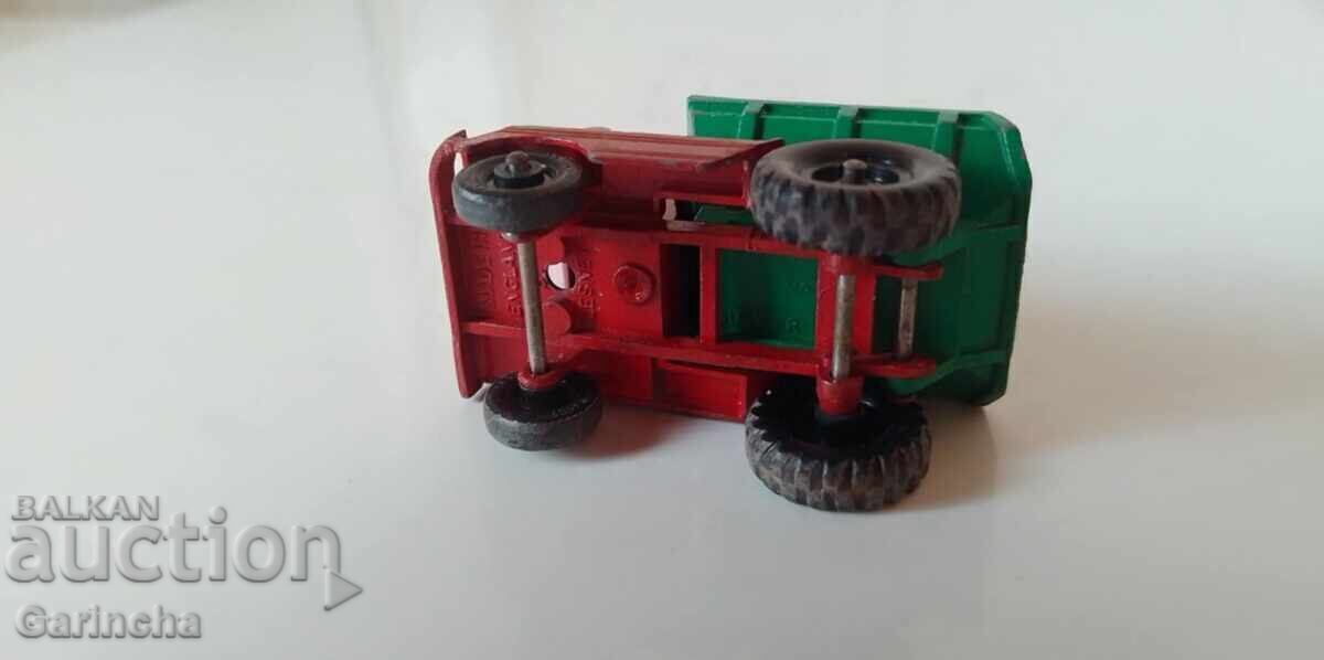 Matchbox Anglia 1/64 - 5