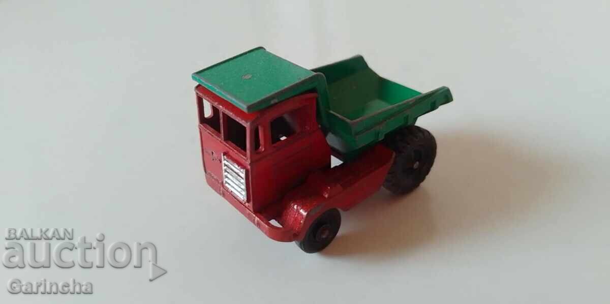 Matchbox Anglia 1/64