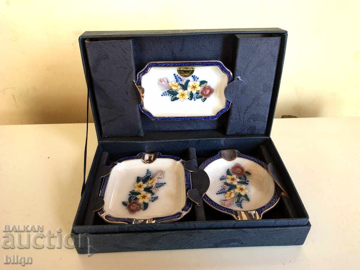 Unice scrumiere vechi de porțelan englezesc