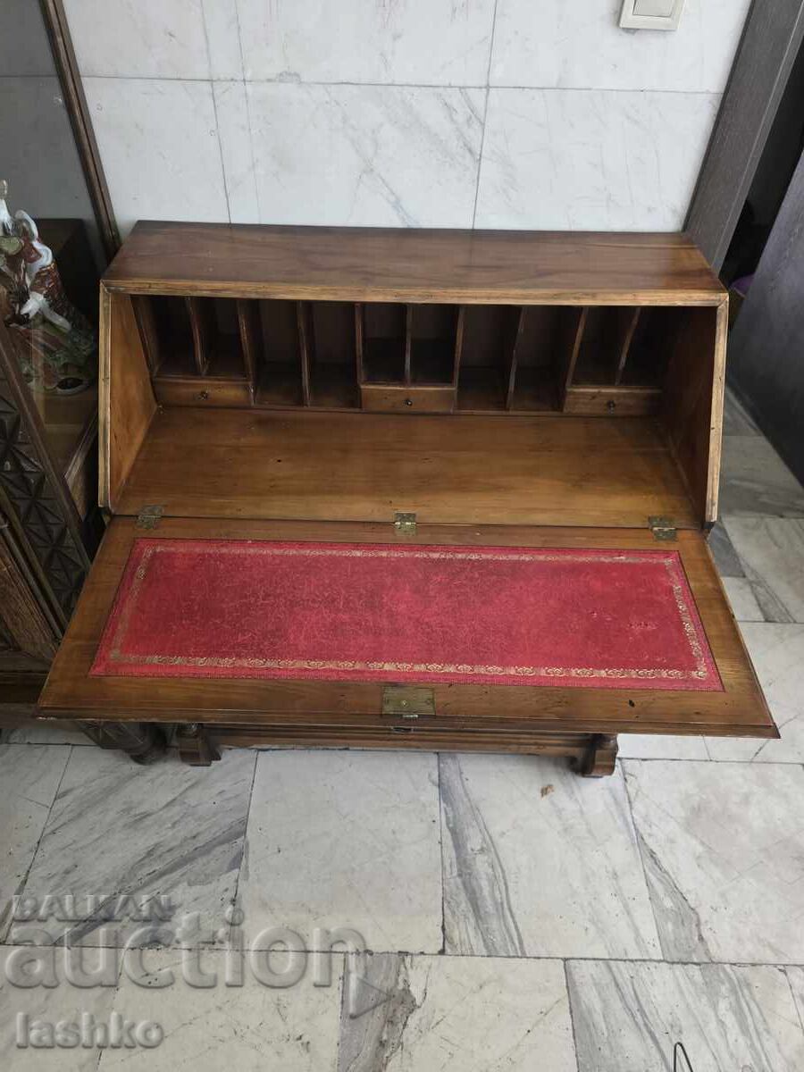 Доставка на Старо писалище, секретар