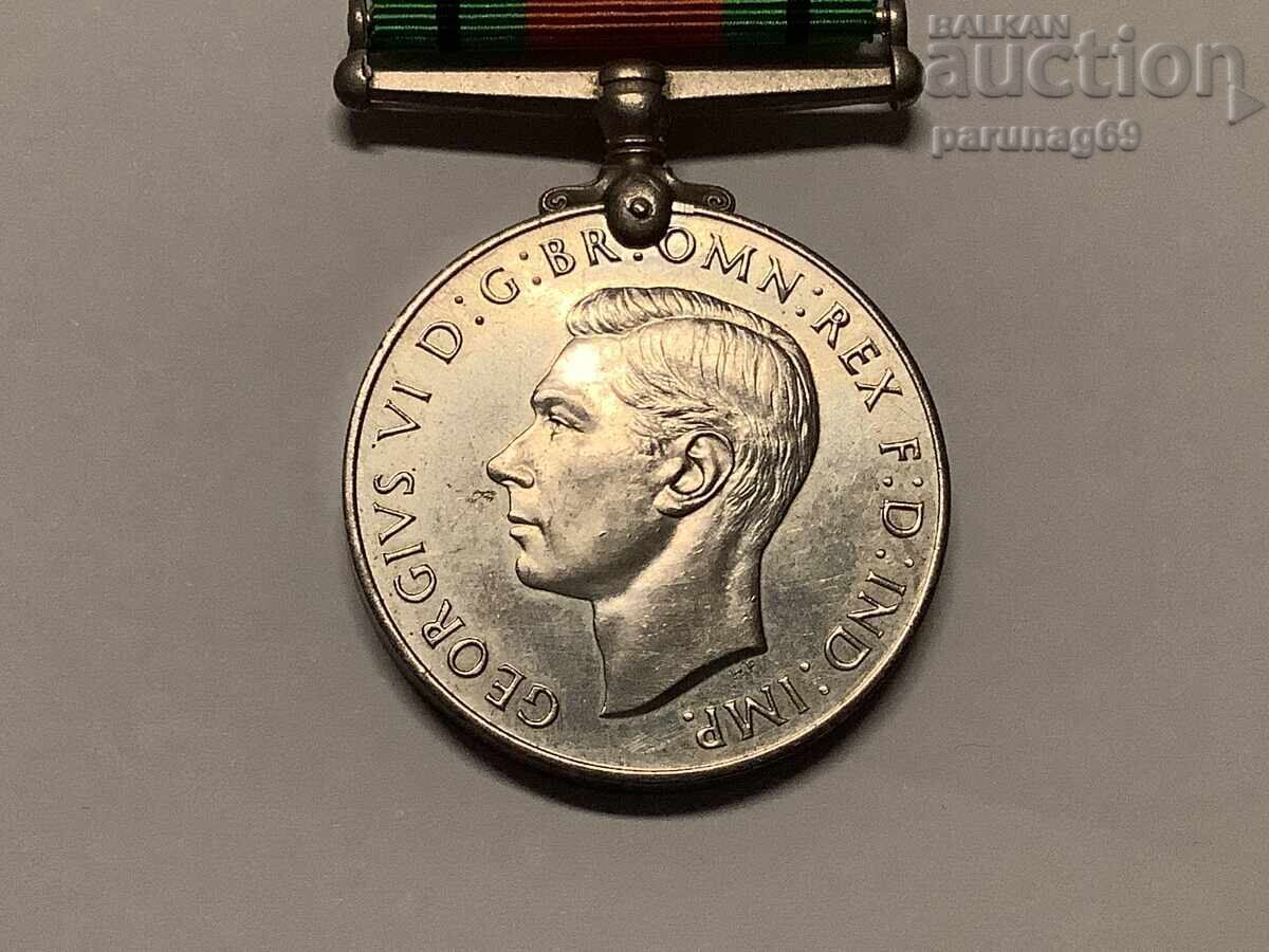Аукцион Великобритания - WW2 медал 1939 - 1945 година Defence