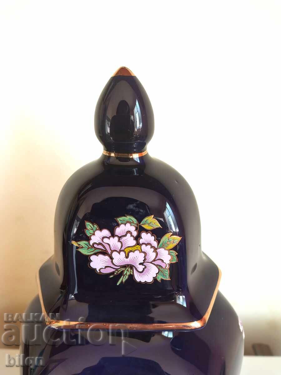 Vază Spaniolă Frumoasă, Urnă cu preț 33.32 BGN | € 17.04