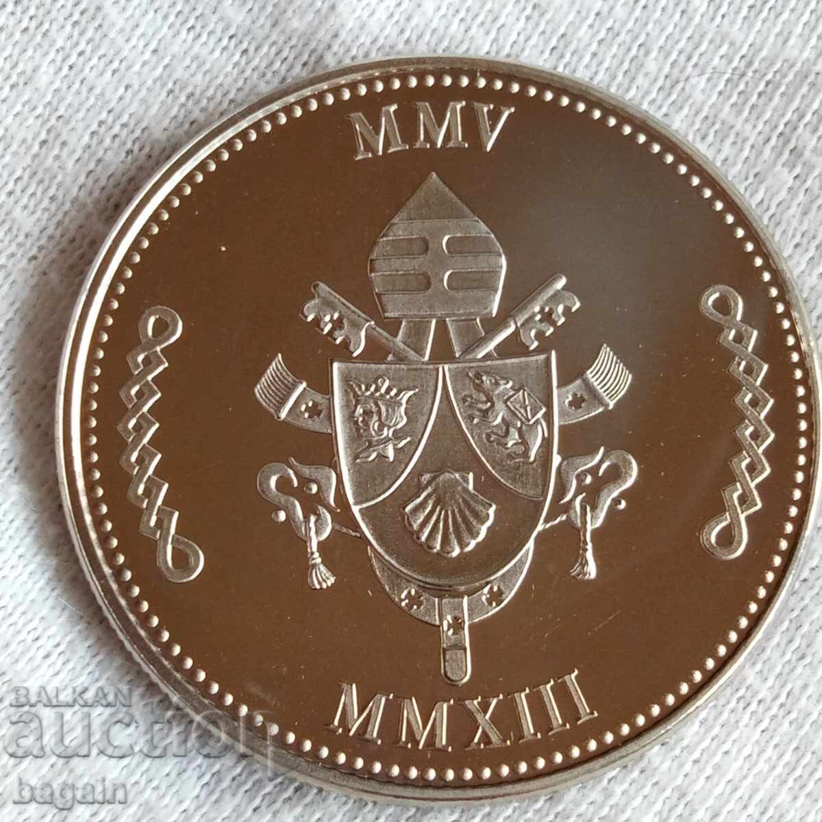 Папски медал. Образец. с цена 30.00 лв. | € 15.34