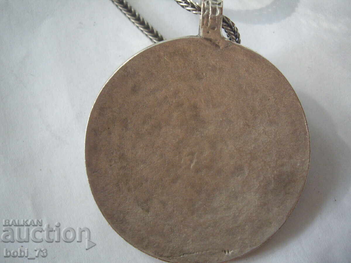 Παράδοση Ασημένιο κολιέ. Παράδοση Ασημένιο κολιέ.