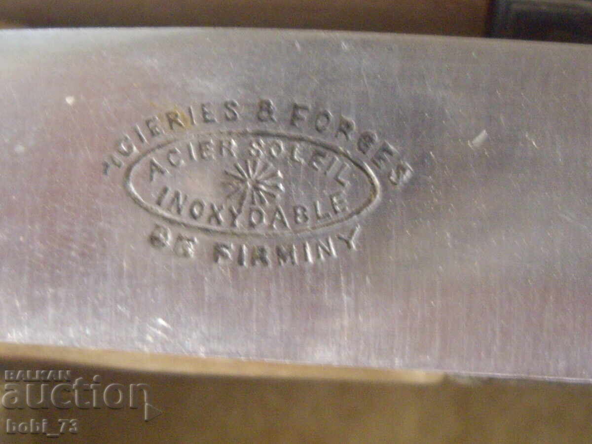 Доставка на Стари кокални ножове.