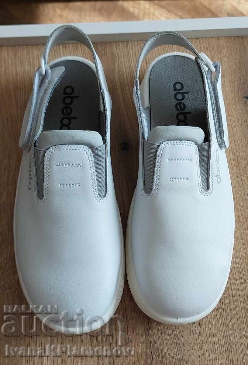 Auction  New Women's Leather Shoes