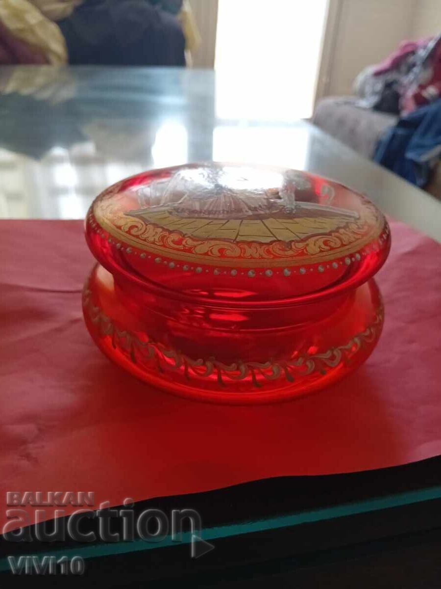 Cutie veche de sticlă, email, Boemia cu preț 120.00 BGN | € 61.36